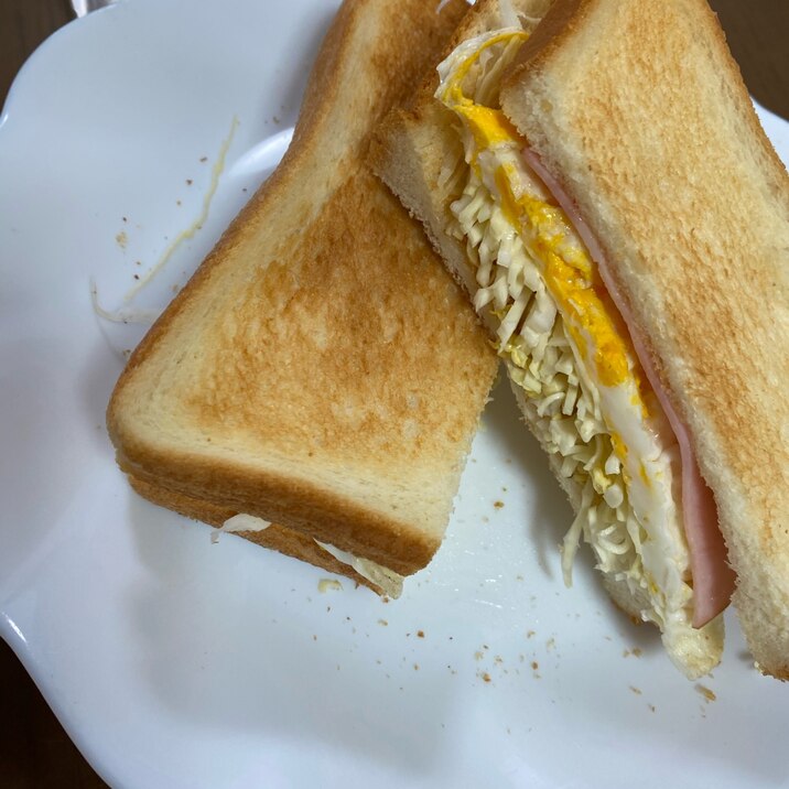 喫茶店のモーニングみたいなホット玉子サンドイッチ